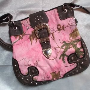 Realtree Pink Camo Shoulder bag